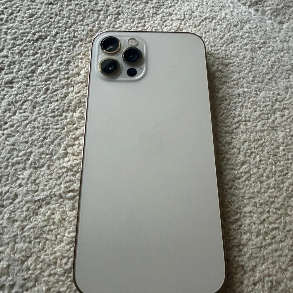 Apple iPhone 12 Pro - 128GB - Gold (Unlocked) LIKE NEW w/ Original Box